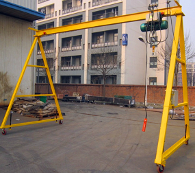 成華牌小型龍門吊